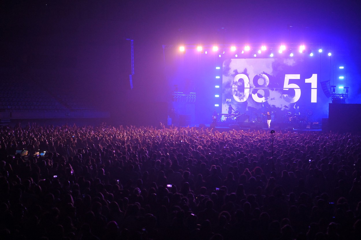 mii de oameni concert Barcelona COVID cu test negativ live concert Spoania